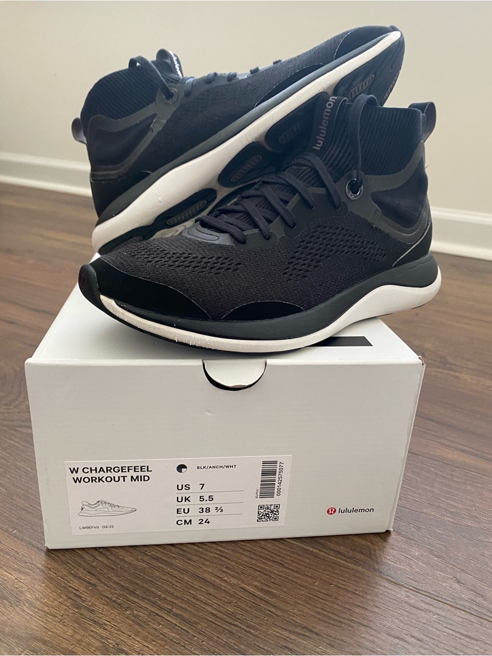 lululemon athletica Chargefeel Workout Mid Sneakers - Black/White